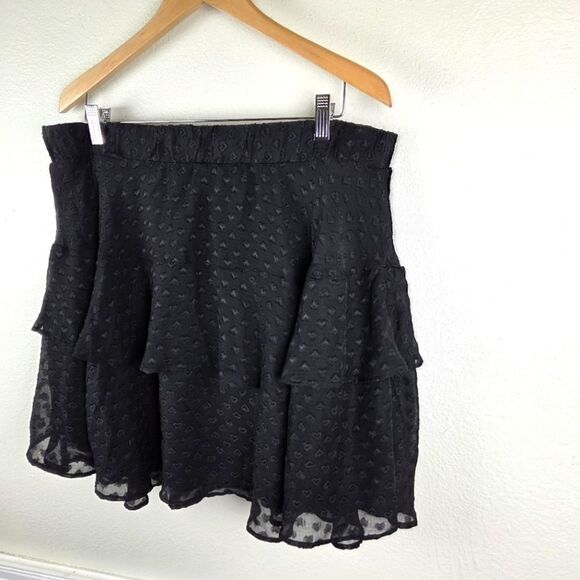 Women's Torrid Heary Shaped Poka Dot Layered Black Mini Skirt Size 01 - Picture 3 of 8